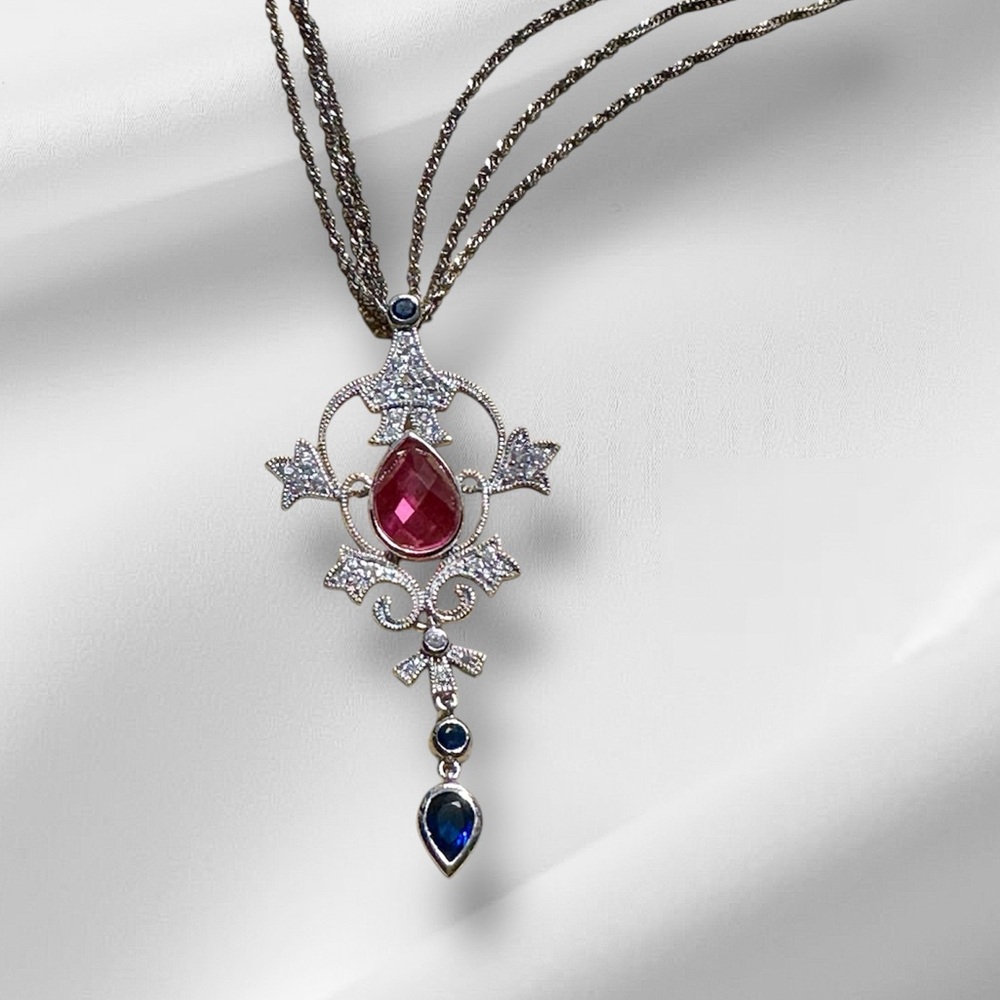 Cute like new stainless pendant w chain faux stones very pretty 18” - Picture 1 of 5